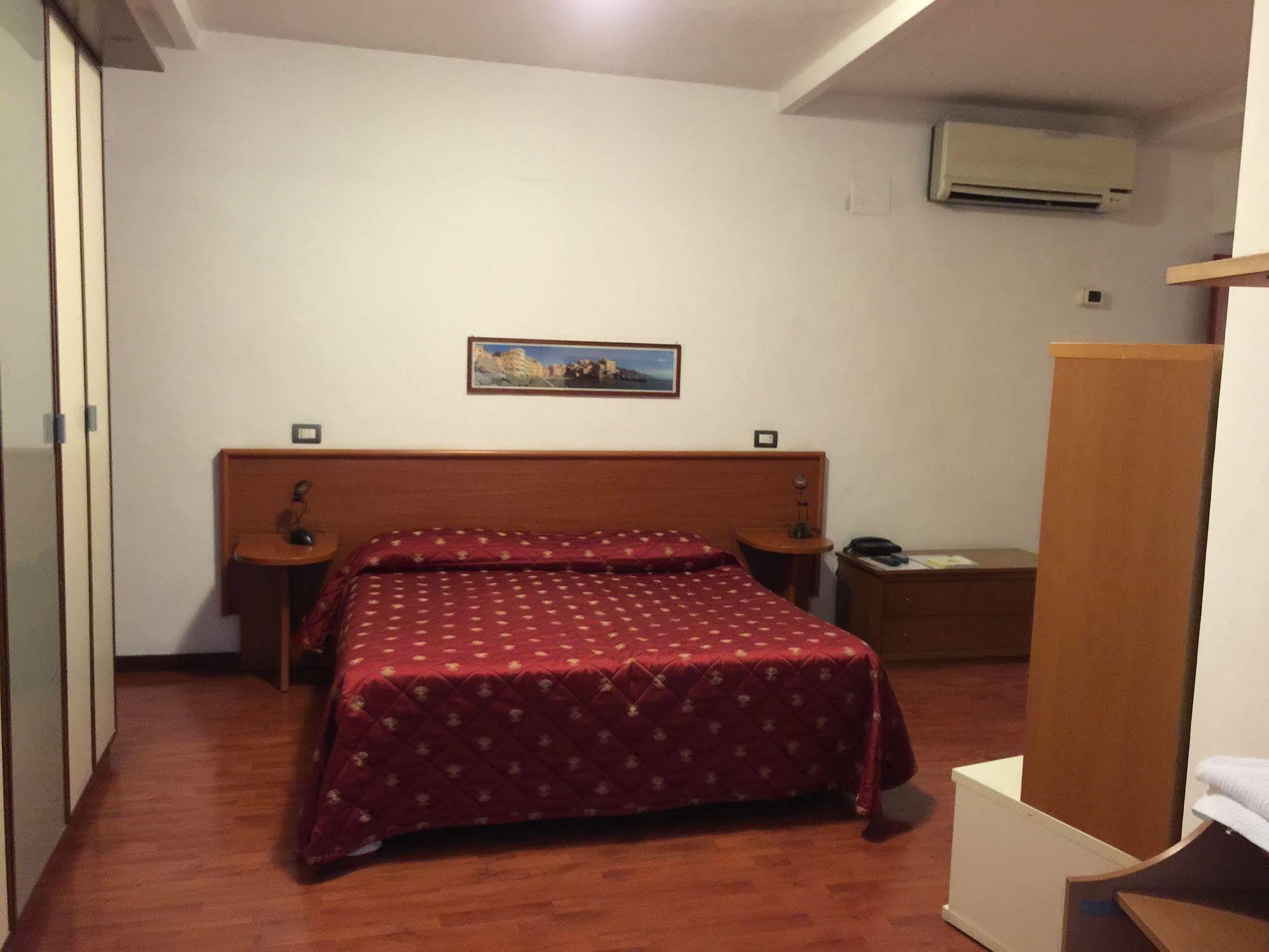 Helvetia Hotel Genova